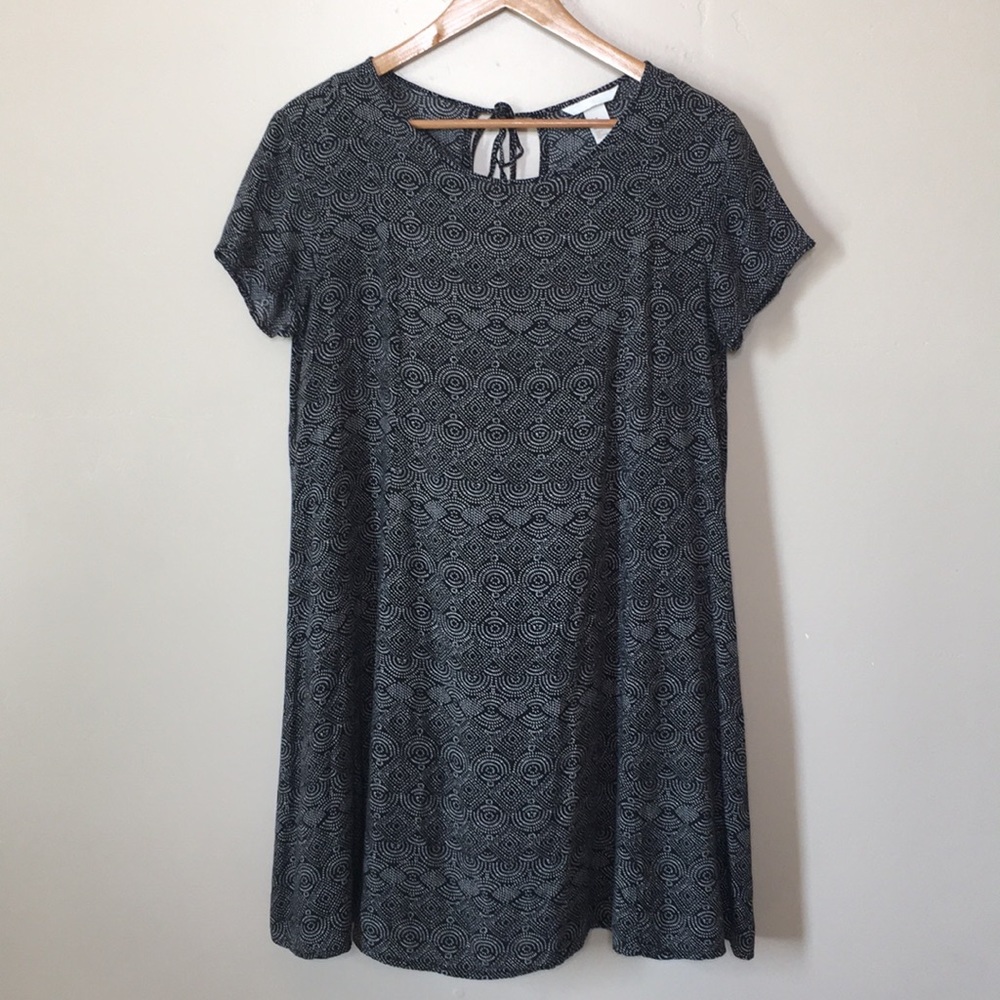 H&M | Casual Loose Fit A-line Dress Black/White 10